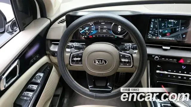 Kia Carnival 2020 — ფოტო 16/20