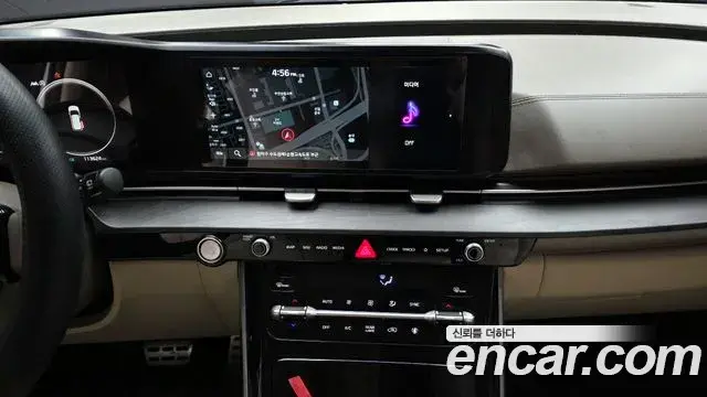 Kia Carnival 2020 — ფოტო 7/20