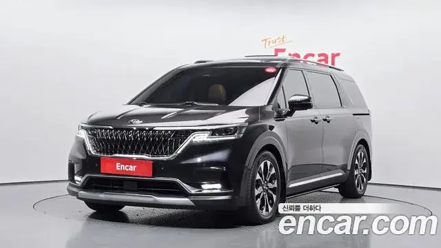 Kia Carnival 2021 — ფოტო 8/20