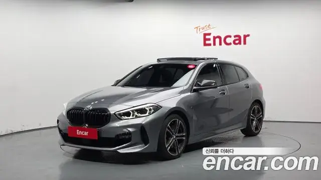BMW 1 Series 2022 — Şəkil 7/20