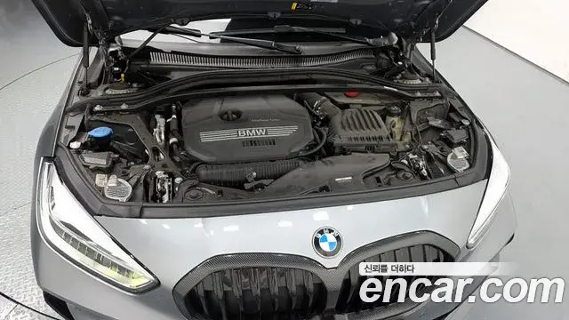 BMW 1 Series 2022 — Şəkil 14/20