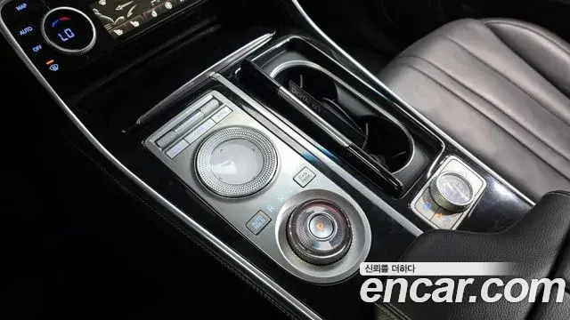 Genesis GV80 2022 — Şəkil 16/20