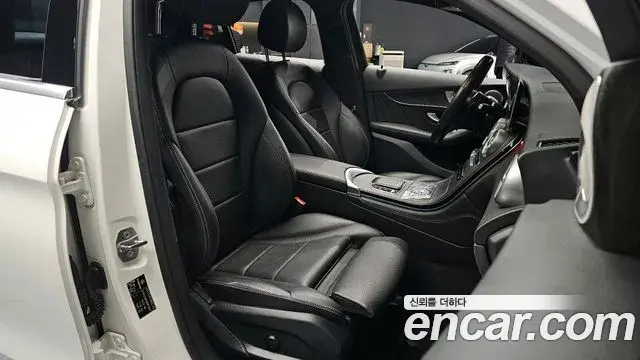 Mercedes-Benz GLC-Class 2021 — ფოტო 15/20