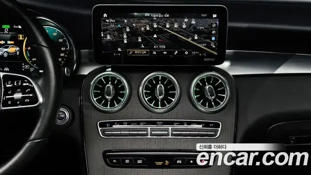 Mercedes-Benz GLC-Class 2021 — ფოტო 17/20