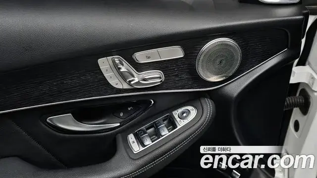 Mercedes-Benz GLC-Class 2021 — ფოტო 7/20