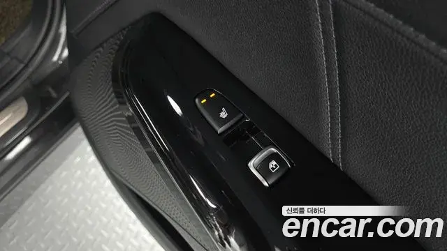 Kia K5 2021 — ფოტო 14/20