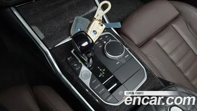 BMW 3 Series 2022 — ფოტო 17/20