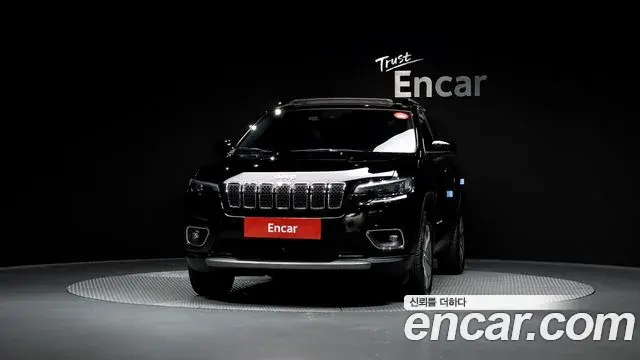 Jeep Cherokee 2022 — Фото 2/20