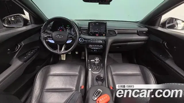 Hyundai Veloster 2019 — Şəkil 18/20