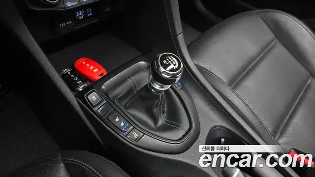 Hyundai Veloster 2019 — Şəkil 4/20