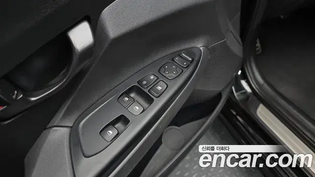 Hyundai Veloster 2019 — Şəkil 2/20