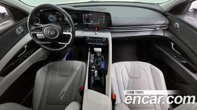 Hyundai The New Avante Hybrid 2021 — Photo 12/20