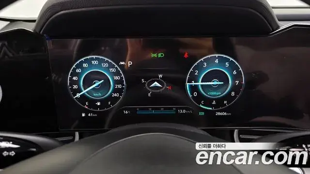 Hyundai The New Avante Hybrid 2021 — Photo 11/20