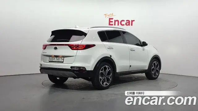 Kia Sportage The Bold 2018 — ფოტო 17/20