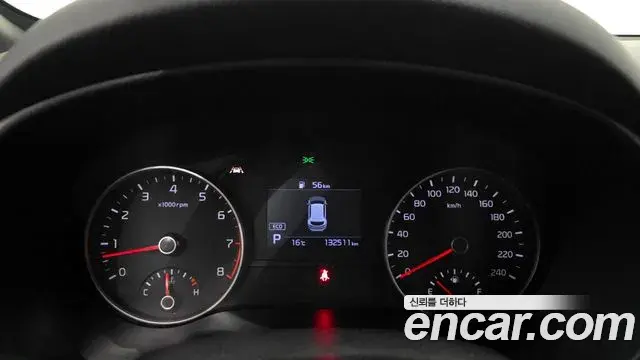 Kia Sportage The Bold 2018 — ფოტო 15/20