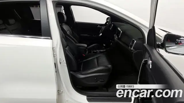 Kia Sportage The Bold 2018 — ფოტო 16/20