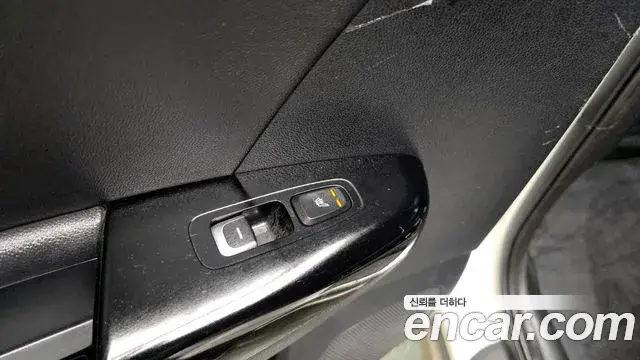 Kia Sportage The Bold 2018 — ფოტო 8/20