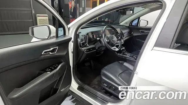 Kia Sportage 2022 — ფოტო 8/20