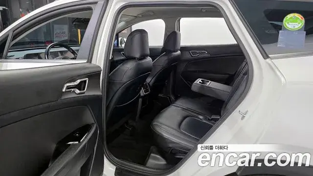 Kia Sportage 2022 — ფოტო 4/20