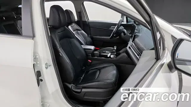 Kia Sportage 2022 — ფოტო 16/20