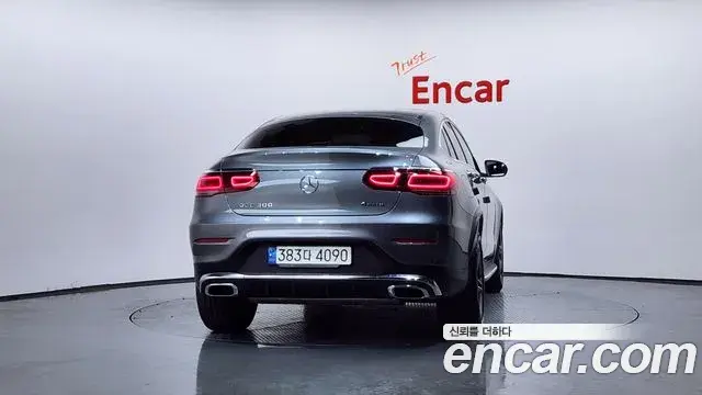 Mercedes-Benz GLC-Class 2022 — Photo 8/20