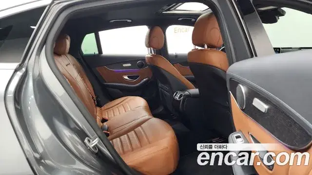 Mercedes-Benz GLC-Class 2022 — Photo 4/20