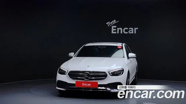 Mercedes-Benz E-Class 2023 — Şəkil 13/20