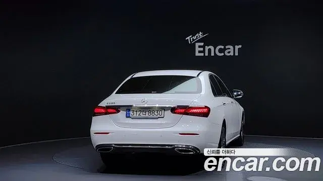 Mercedes-Benz E-Class 2023 — Şəkil 2/20