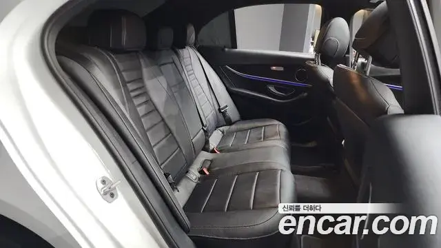 Mercedes-Benz E-Class 2023 — Şəkil 3/20