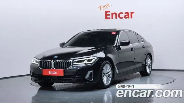 BMW 5 Series 2020 — Photo 11/20