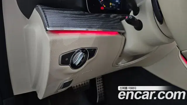 Mercedes-Benz CLS-Class 2021 — Photo 5/20
