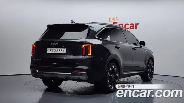 Kia Sorento 2023 — Photo 13/20