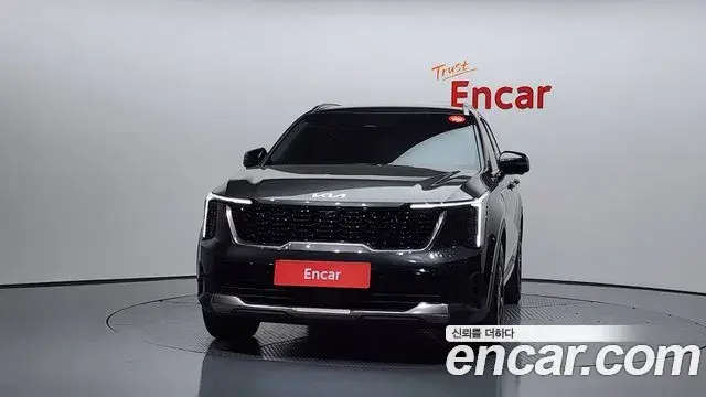 Kia Sorento 2023 — Photo 16/20