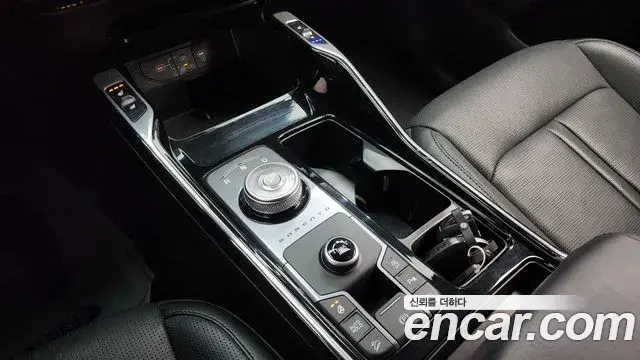 Kia Sorento 2023 — Photo 12/20