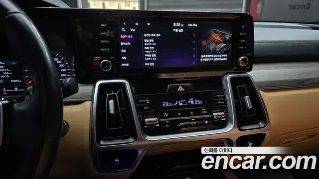 Kia Sorento 2020 — Фото 14/20