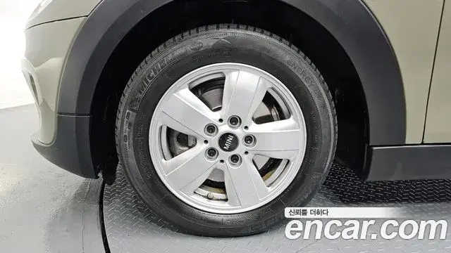 Mini Cooper 2019 — Photo 5/20