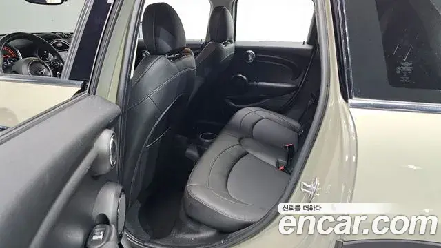 Mini Cooper 2019 — Photo 19/20