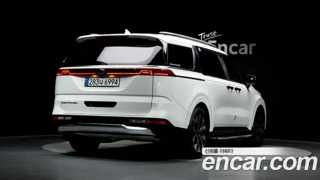 Kia Carnival 2021 — Photo 15/20
