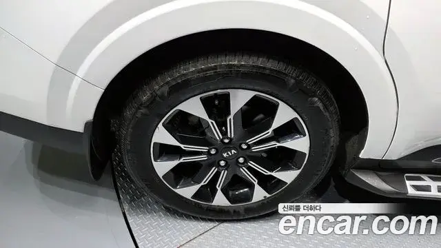 Kia Carnival 2021 — Photo 13/20