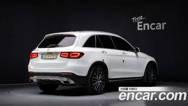 Mercedes-Benz GLC-Class 2021 — ფოტო 4/20