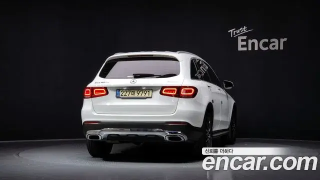 Mercedes-Benz GLC-Class 2021 — ფოტო 14/20