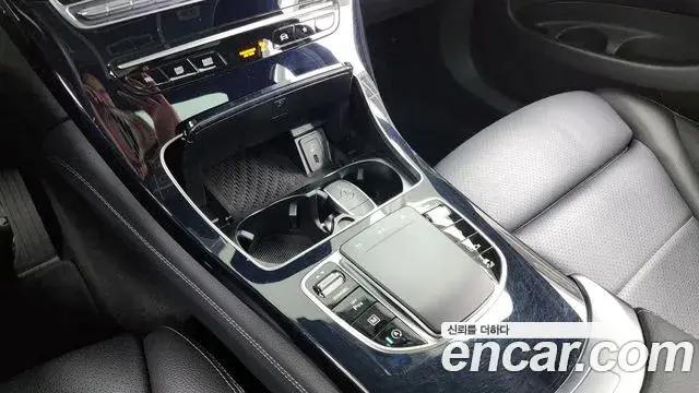 Mercedes-Benz GLC-Class 2021 — ფოტო 19/20