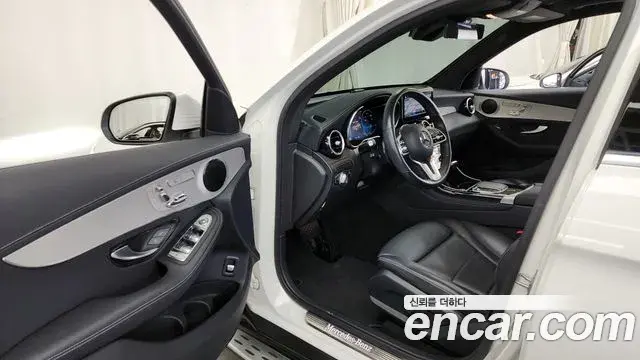 Mercedes-Benz GLC-Class 2021 — ფოტო 7/20