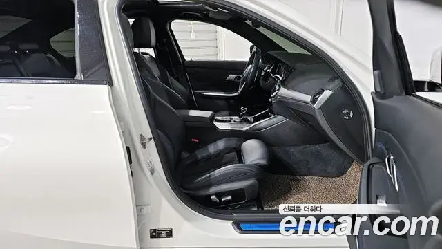 BMW 3 Series 2021 — Şəkil 14/20