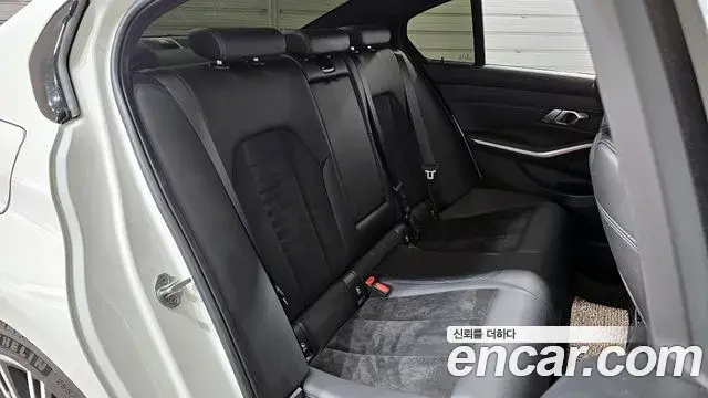 BMW 3 Series 2021 — Şəkil 13/20