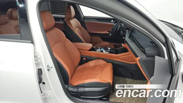 Kia K5 2025 — ფოტო 18/20
