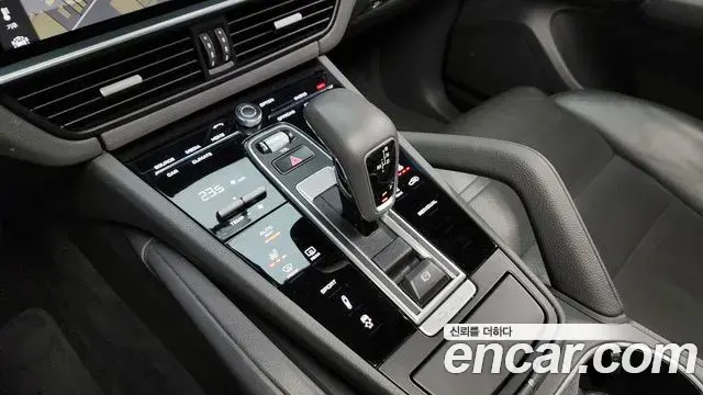 Porsche Cayenne 2019 — Фото 9/20