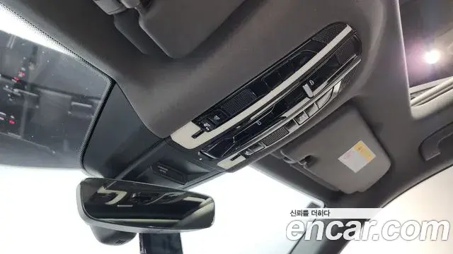 Porsche Cayenne 2019 — Фото 18/20