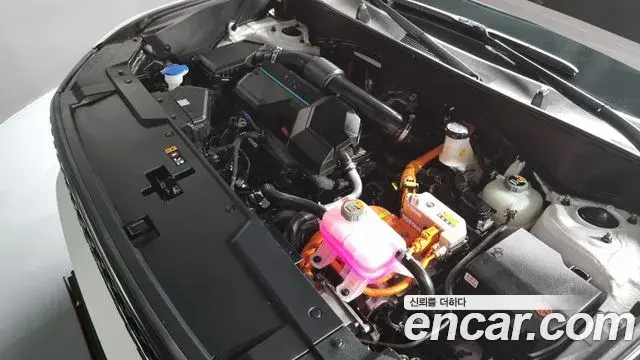 Hyundai Santa Fe 2023 — ფოტო 17/20