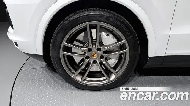 Porsche Cayenne 2020 — Фото 5/20